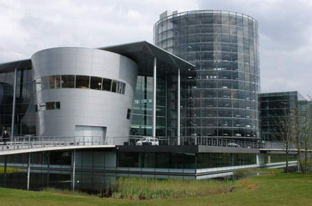 探索德國大眾玻璃工廠 大額資金流動(dòng)與透明制造體系